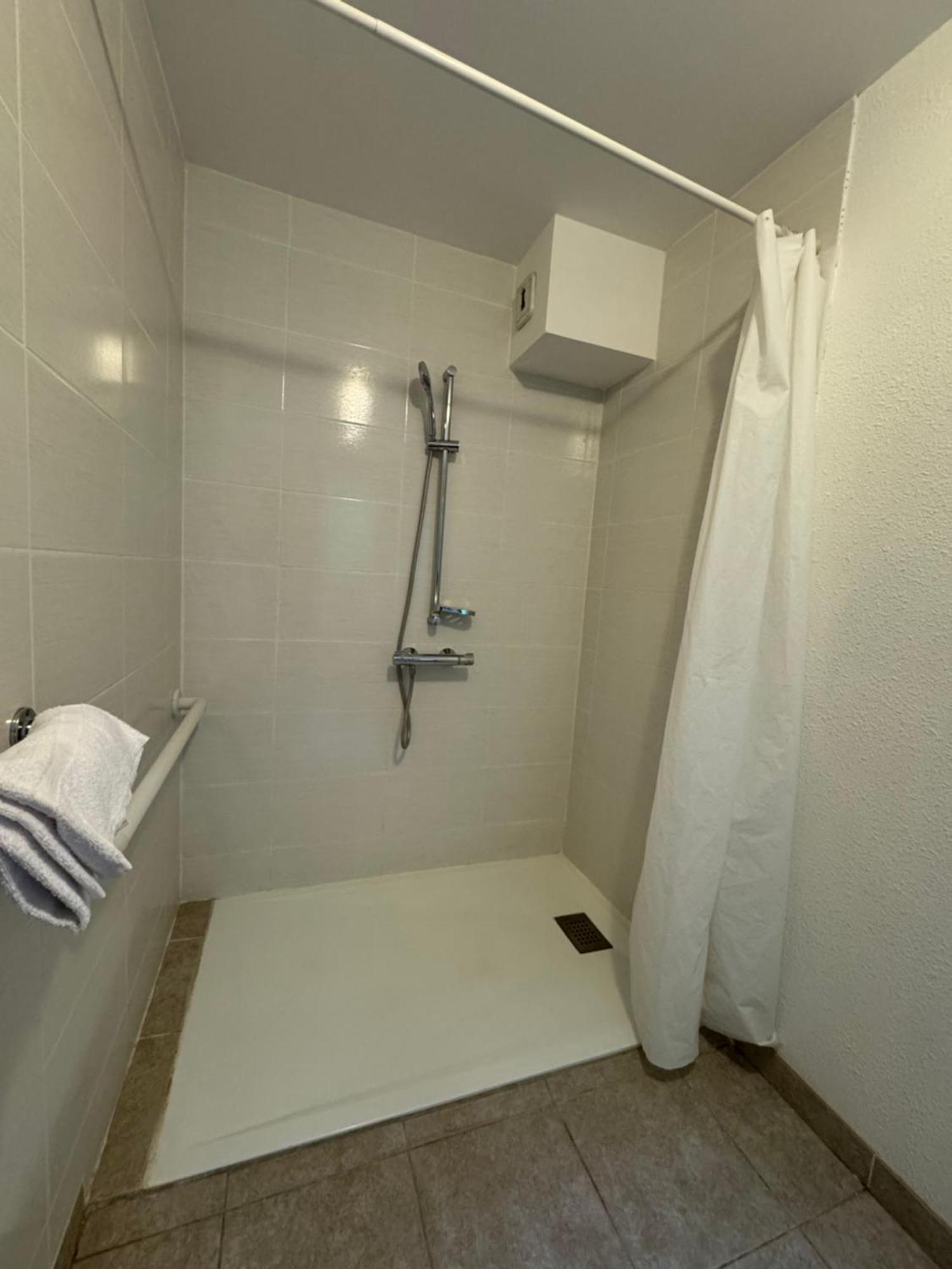 Symp'Hotel Nivolas-Vermelle Luaran gambar