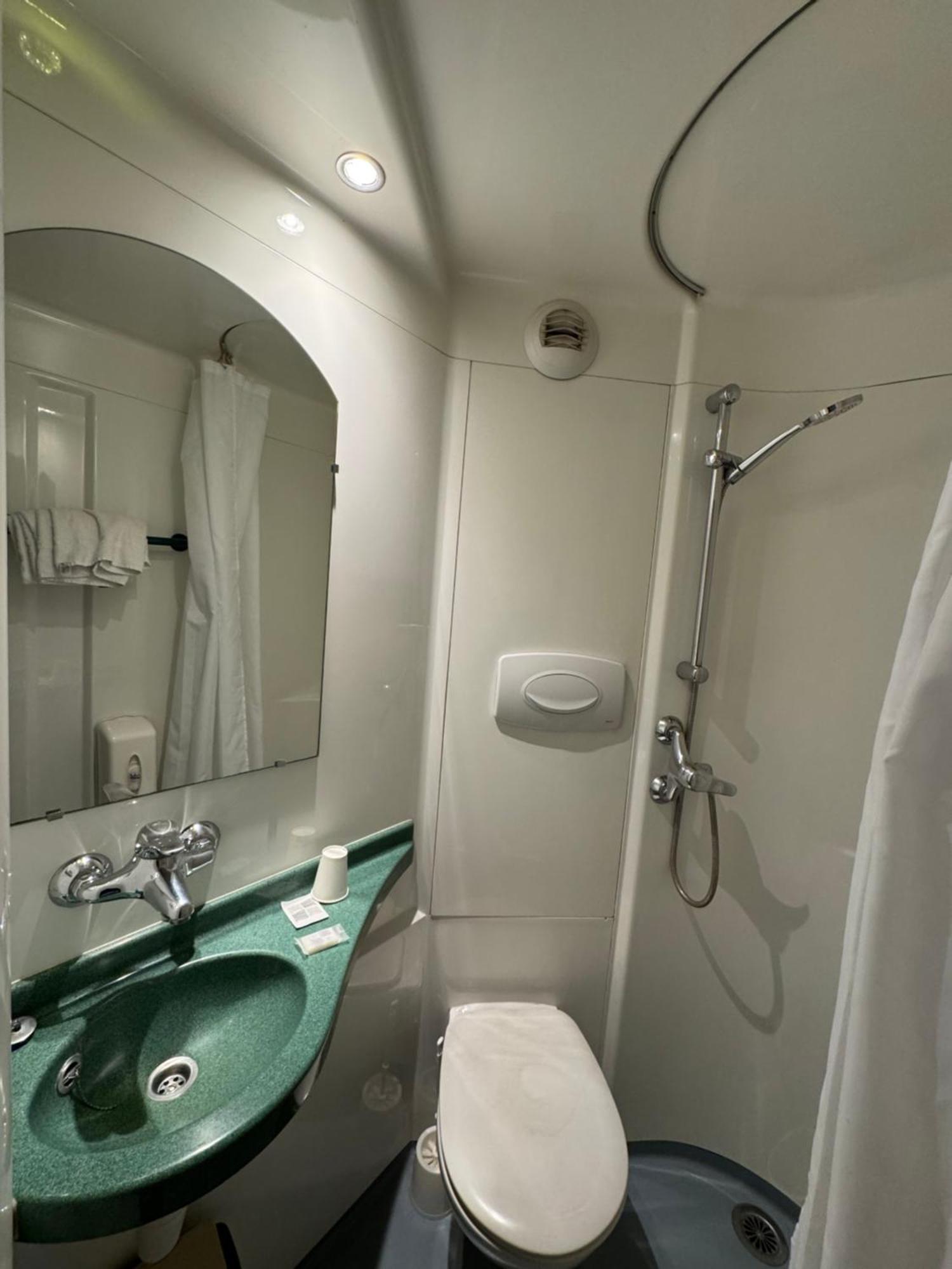 Symp'Hotel Nivolas-Vermelle Luaran gambar